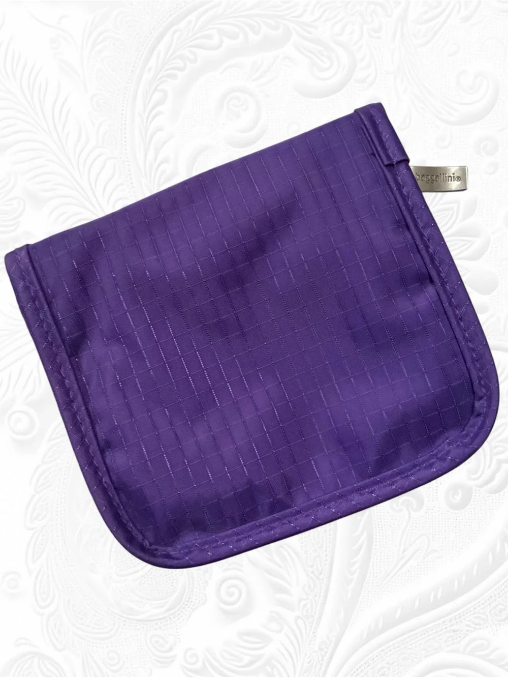 UNUSED Baggallini Lovely Purple Jewelry Zip Around Compact Organizer Travel